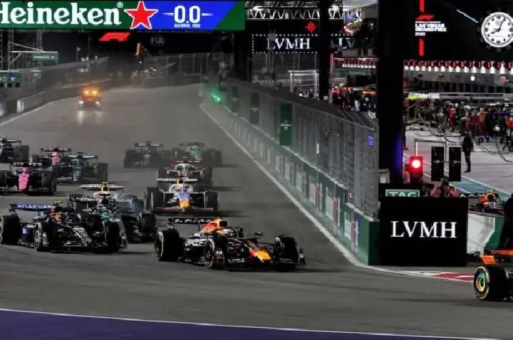 F1: Norris erra, Verstappen aproveita para vencer em Vegas e diminuir diferença no mundial