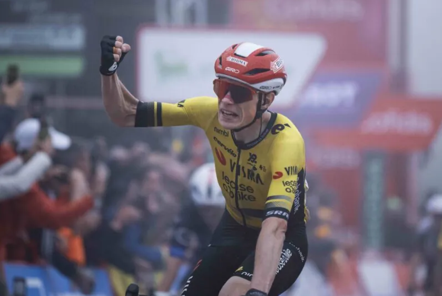 Primeira chegada em alto, logo na segunda etapa da Volta da Espanha 2025. Jonas Vingegaard triunfou na montanha italiana de Limone Piemonte.