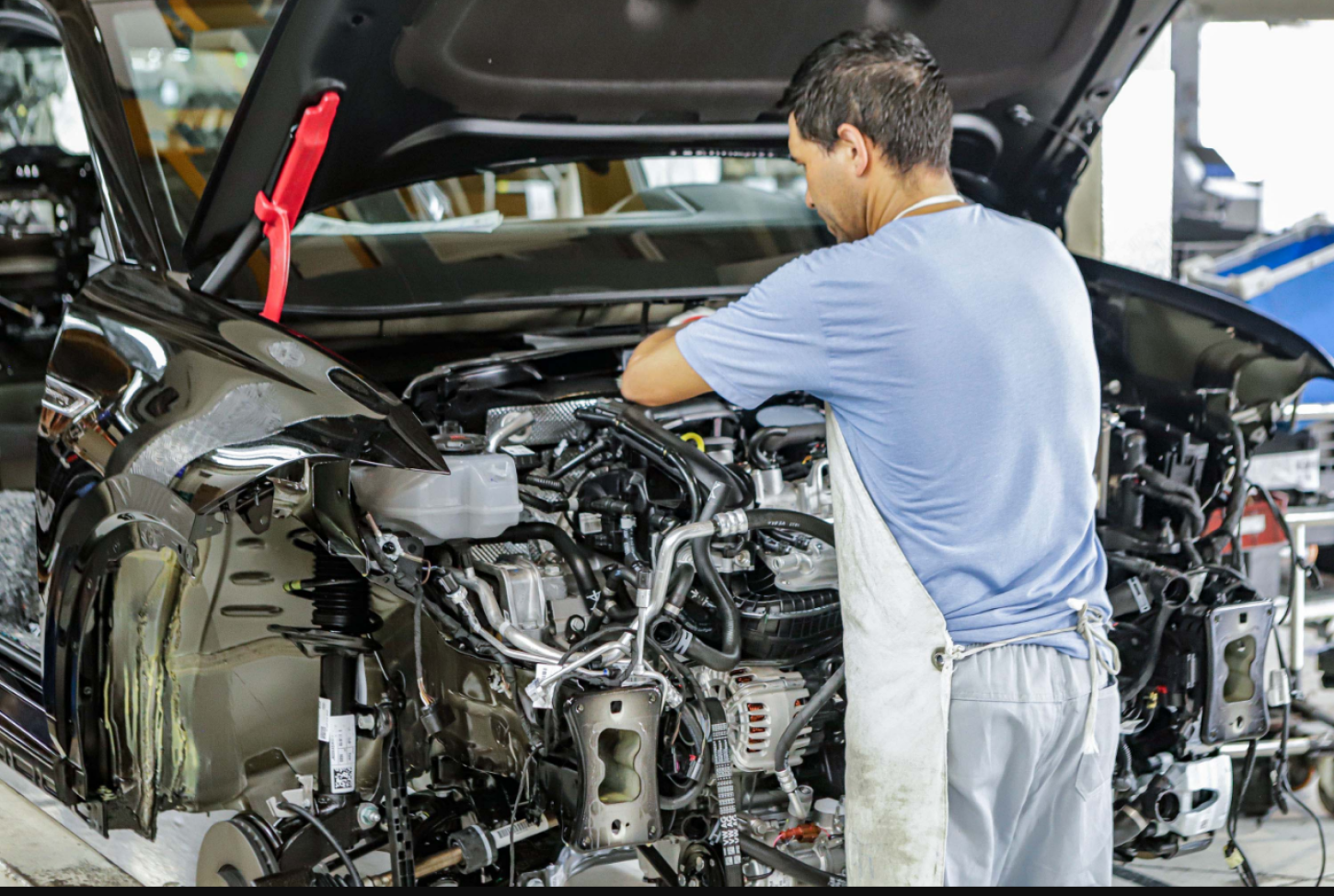 Com indústria como motor, Paraná tem milhares de vagas nas agências do trabalhador
