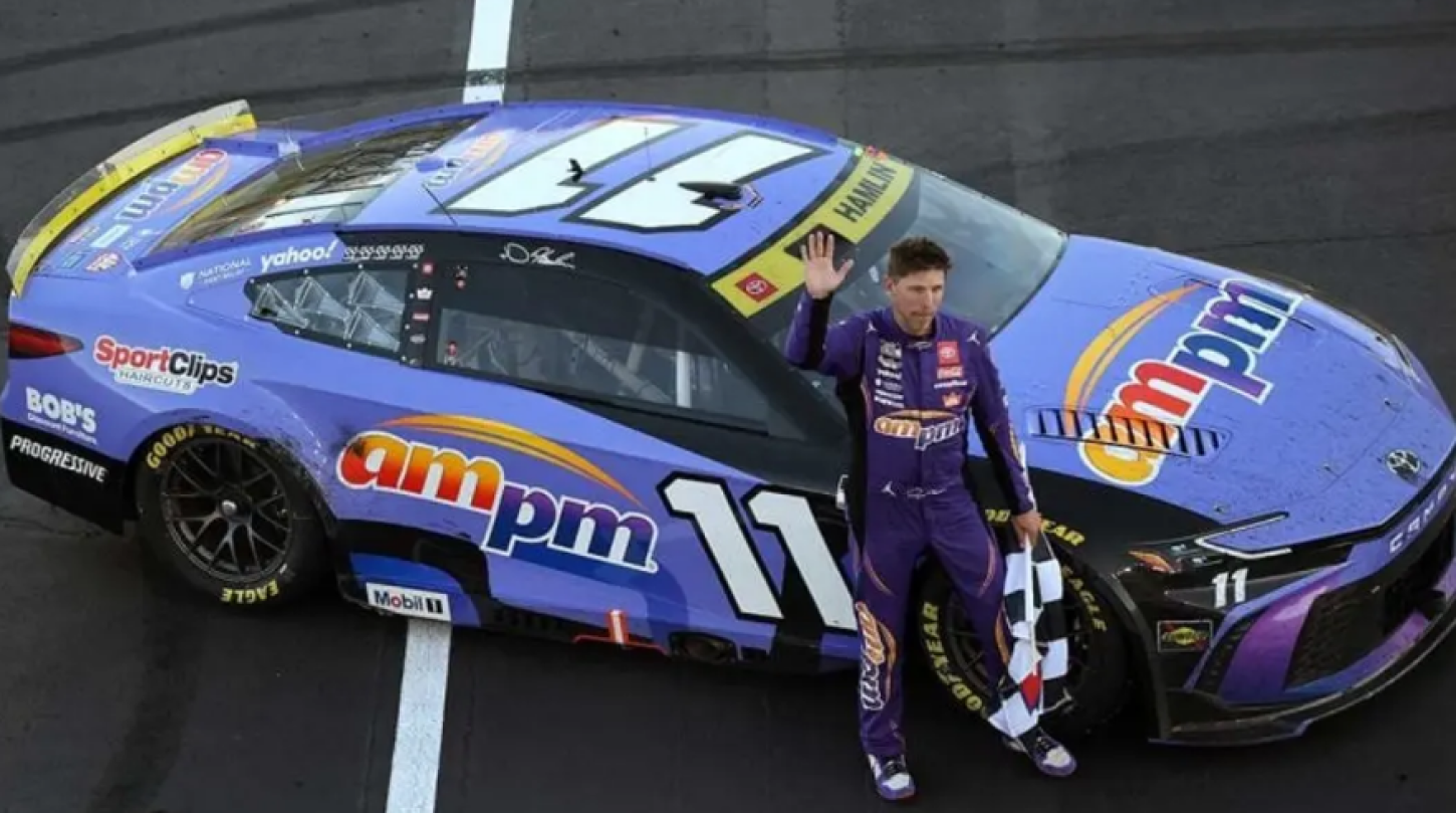 Denny Hamlin vence etapa de Las Vegas dos playoffs da Nascar e garante vaga na final.