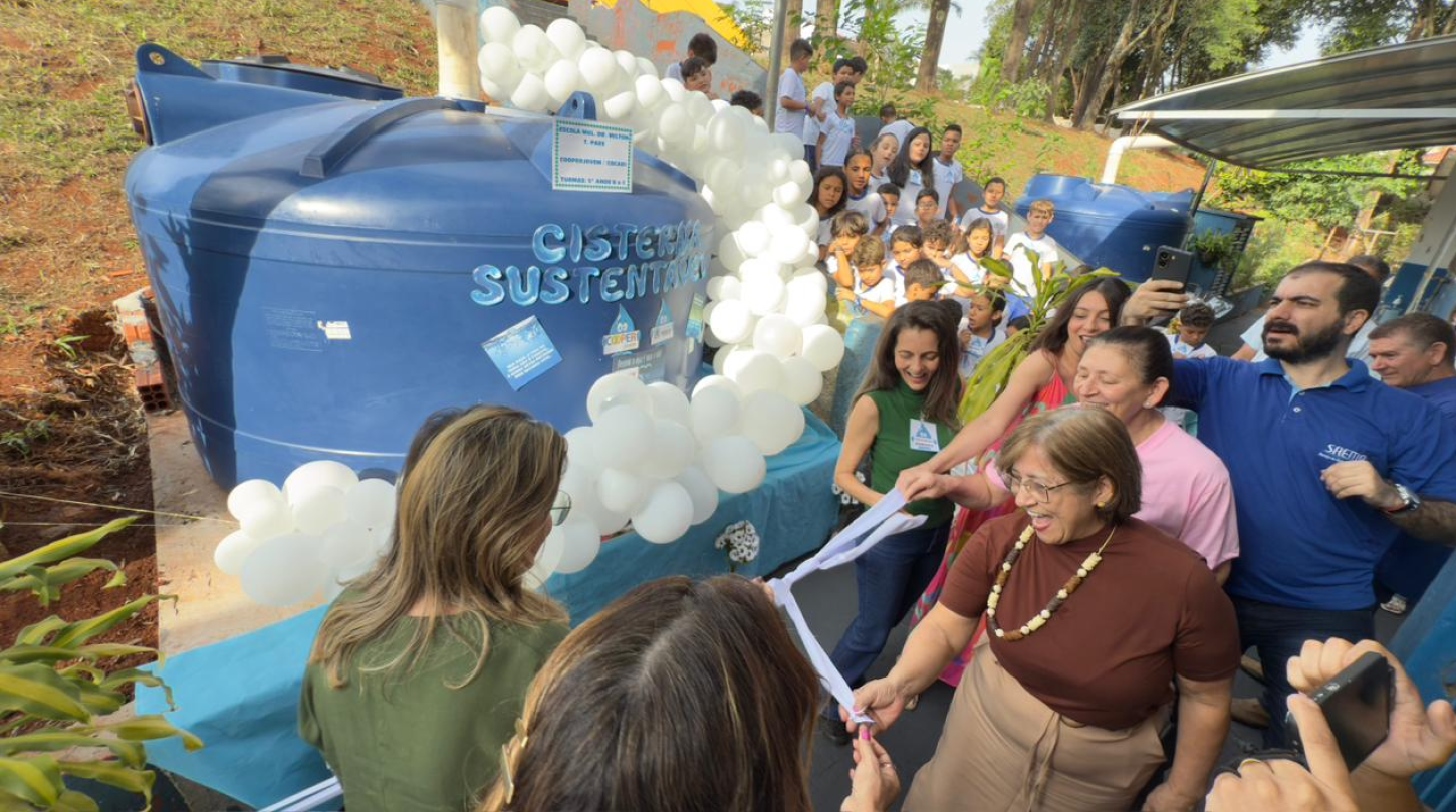 Marialva: Duas cisternas são entregues na Escola Dr. Milton Tavares Paes.