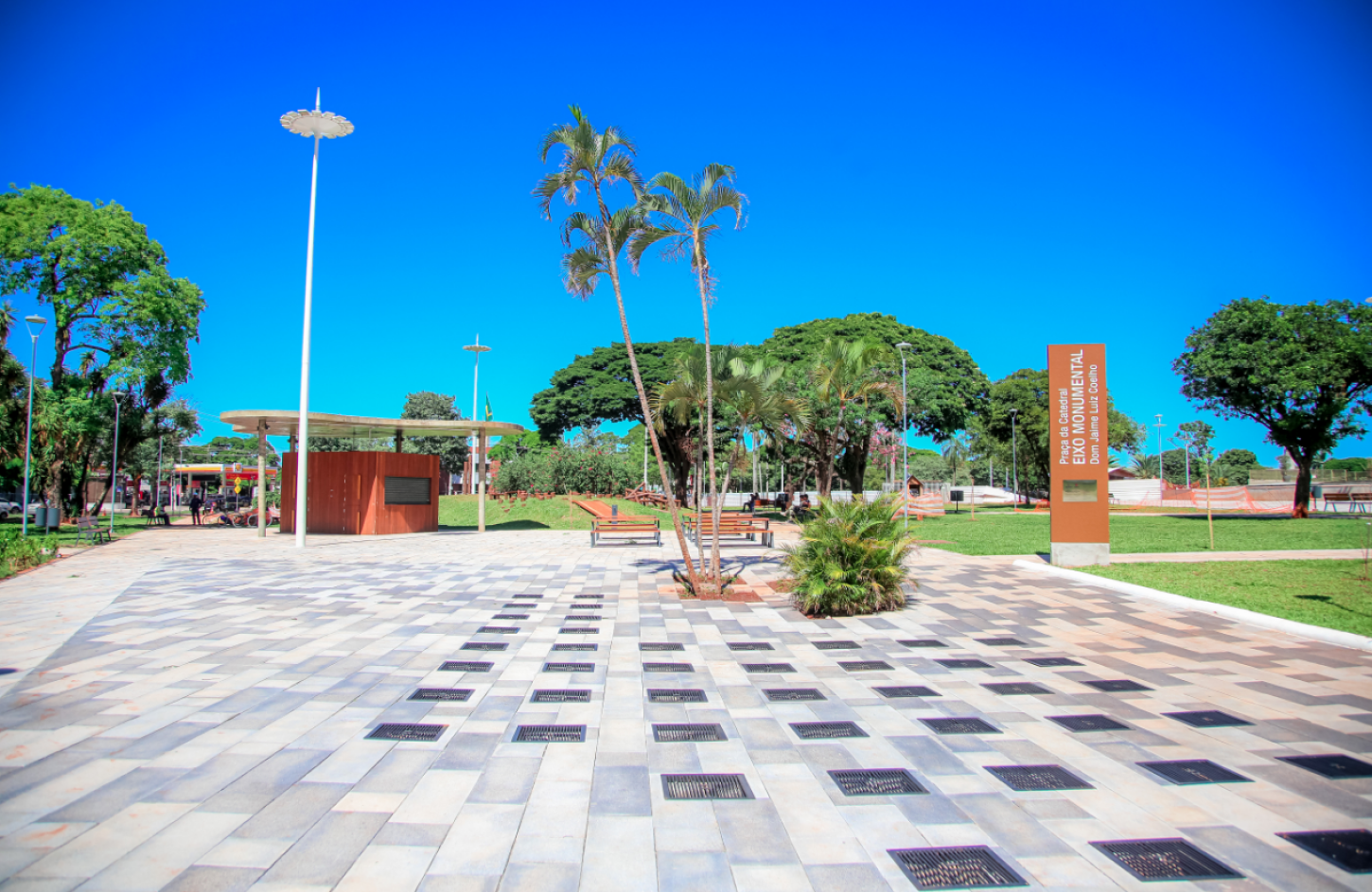 Prefeitura amplia prazo das obras do Eixo Monumental em 180 dias para corrigir projeto e garantir estruturas duráveis