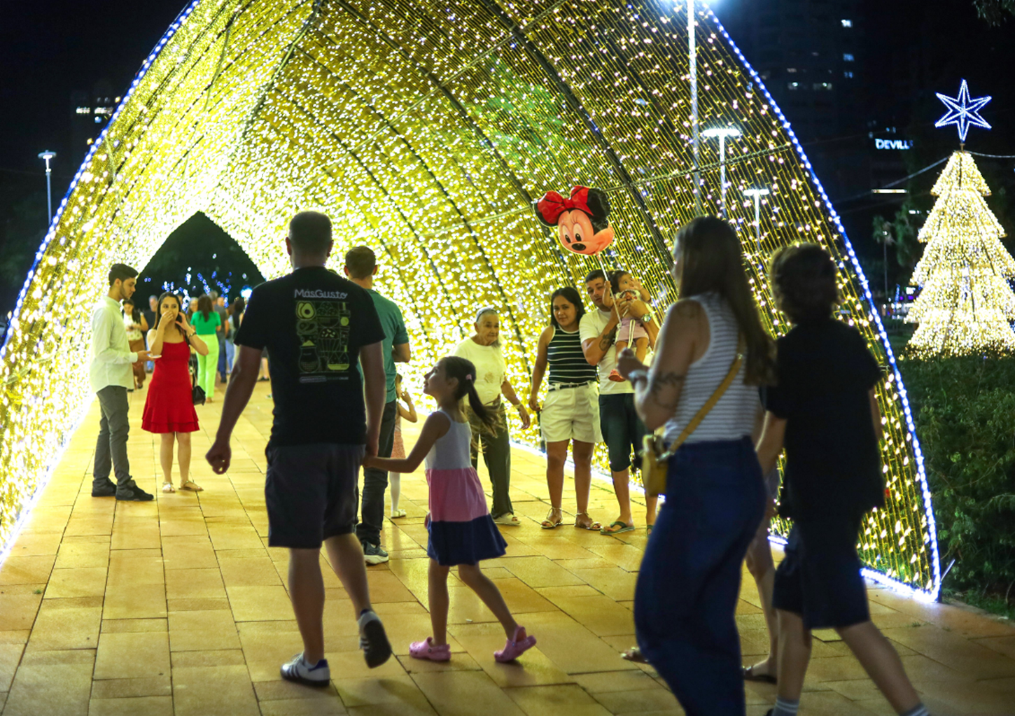 Maringá Encantada movimenta cidade com atrações no Eixo Natalino