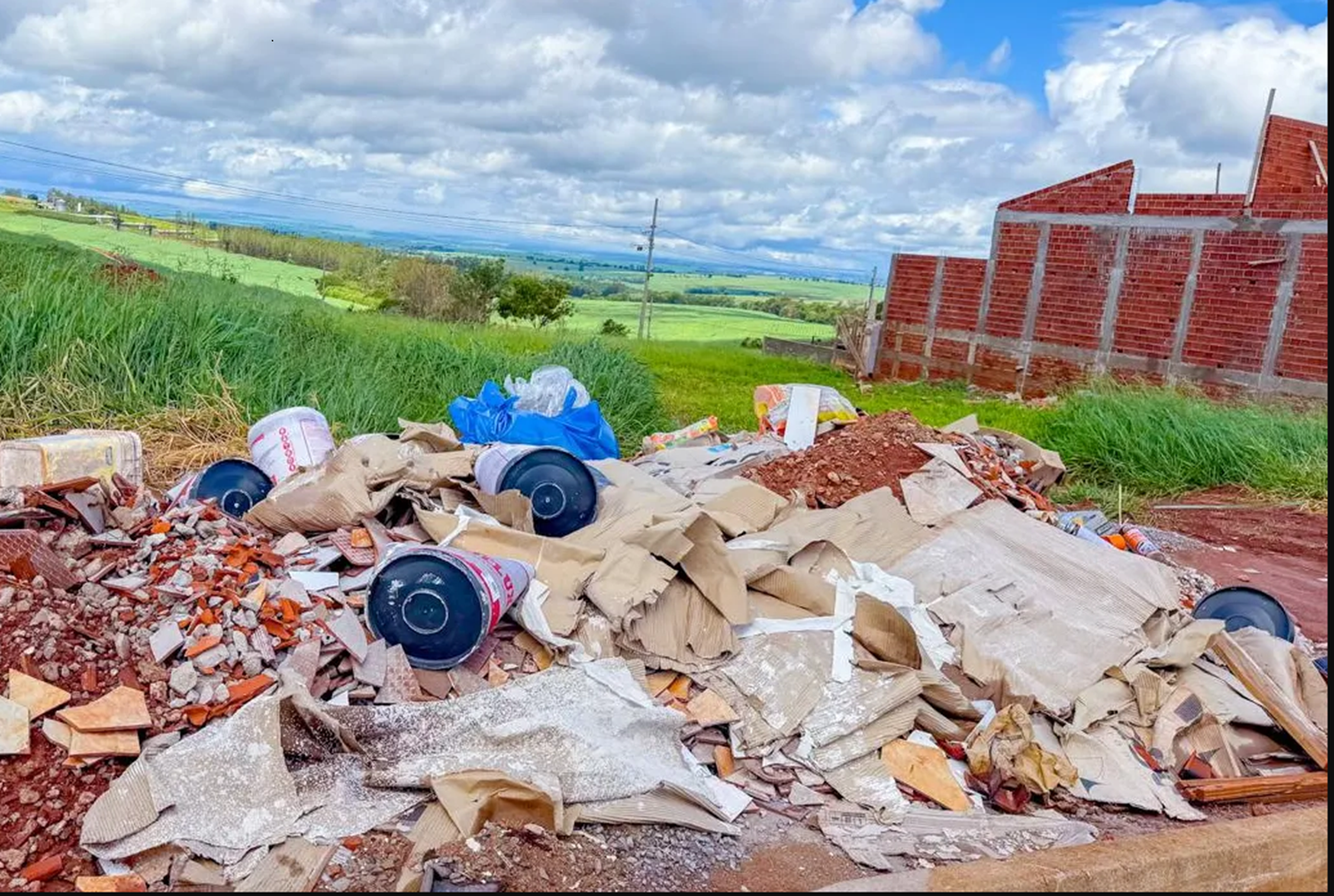 Prefeitura de Mandaguaçu reforça alerta sobre descarte irregular