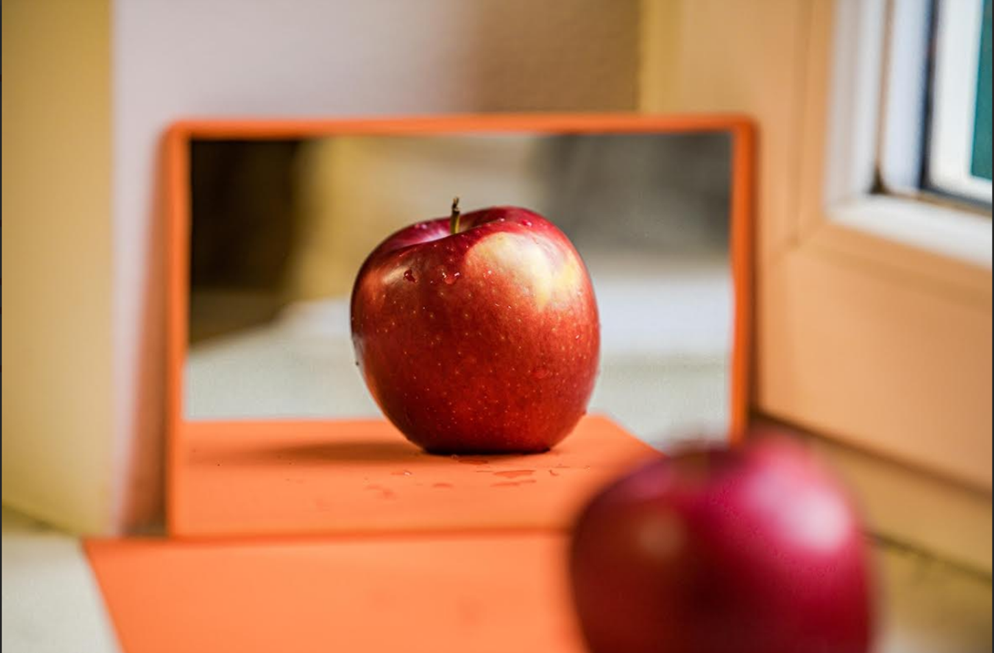 Espelhos que Despertam Portais: O Poder Místico do Reflexo no Feng Shui