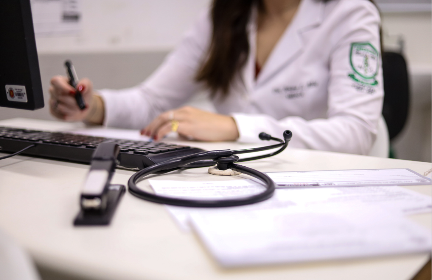 Para reforçar atendimento na rede municipal de saúde, Prefeitura de Maringá credencia novos médicos plantonistas para atuação imediata