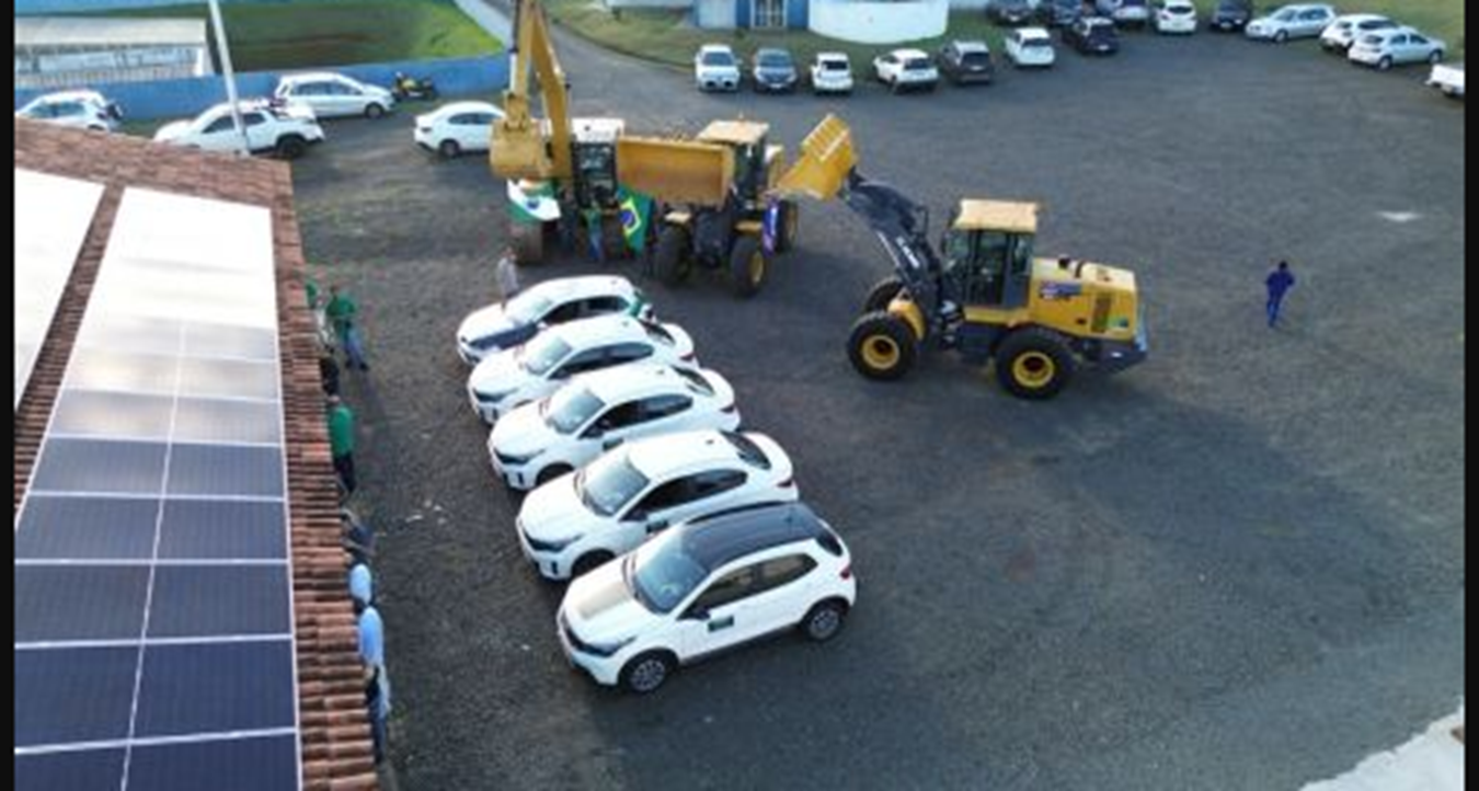 Prefeitura de Marialva recebe novos maquinários e veículos 