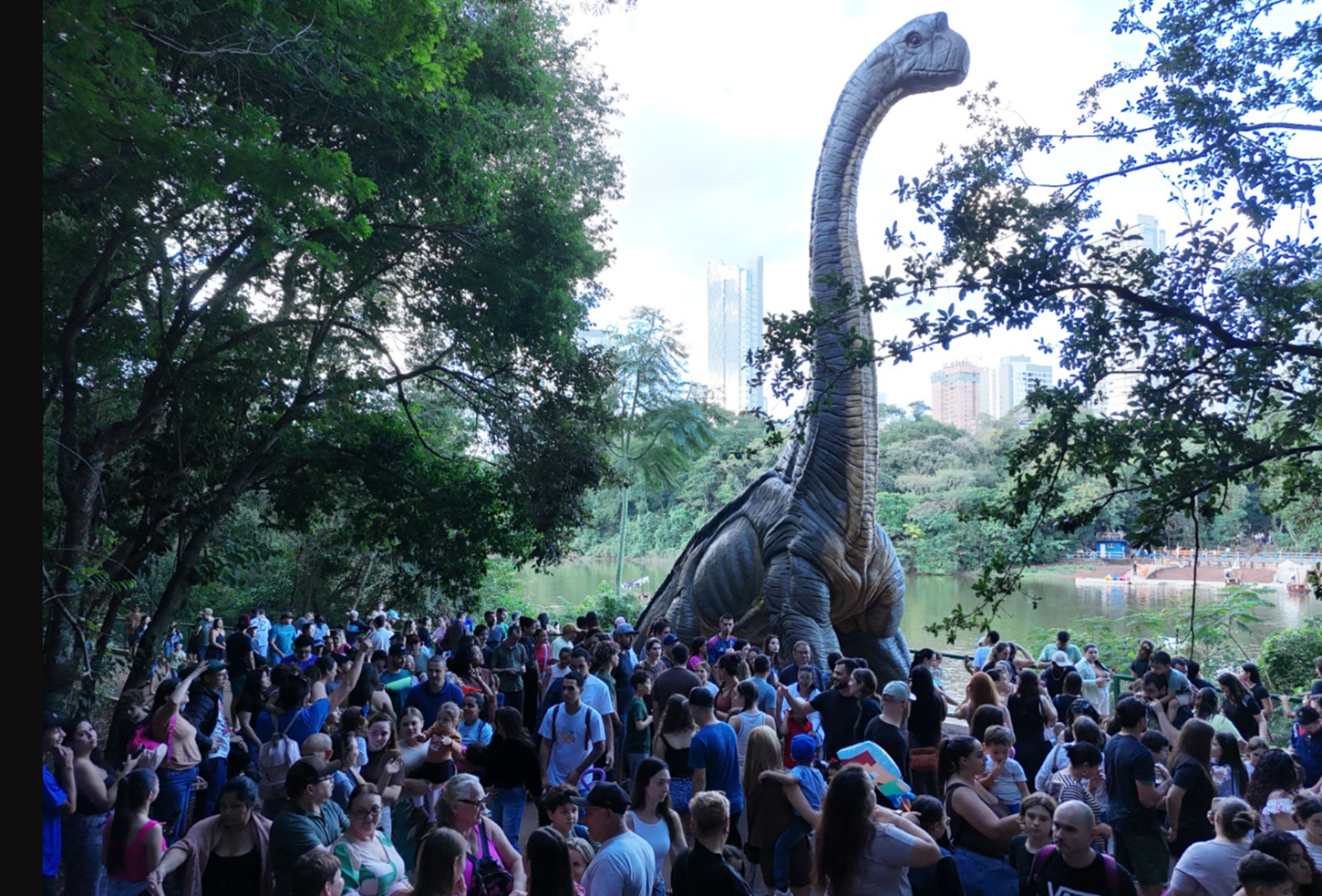 Dinossauros’ se despedem de Maringá após atraírem cerca de 130 mil visitantes ao Parque do Ingá