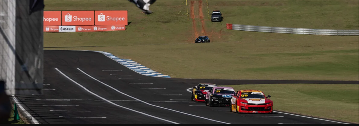 NASCAR Brasil- Final caótico marca Corrida 2 e Galid Osman vence no Velocitta