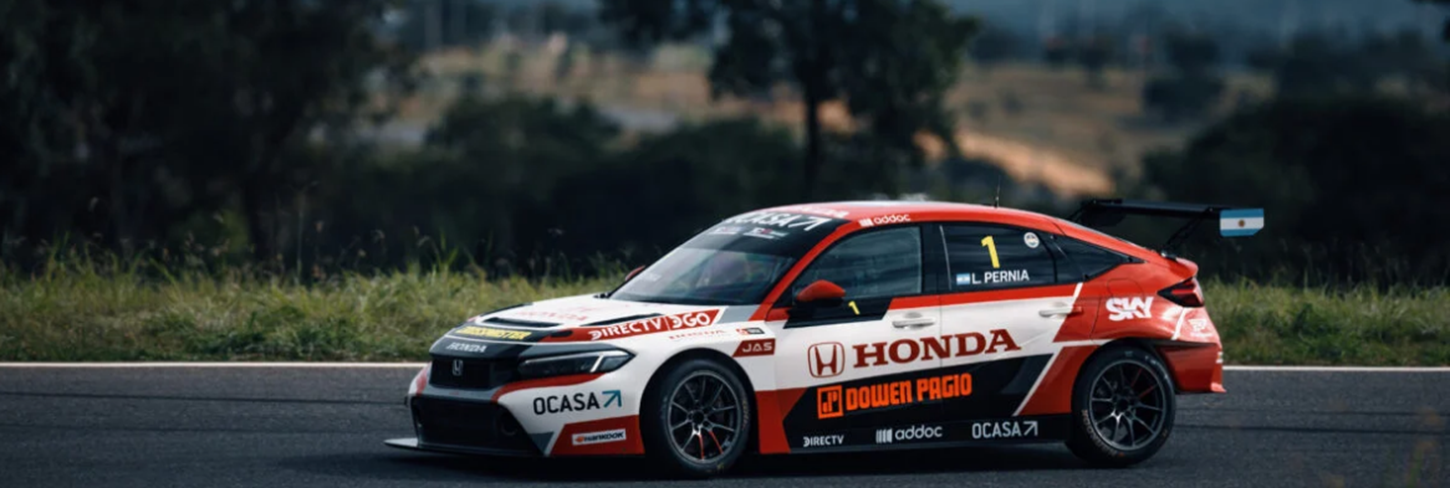 Leonel Pernía é campeão do TCR Brasil 2026; Cafaro vence no Velocitta