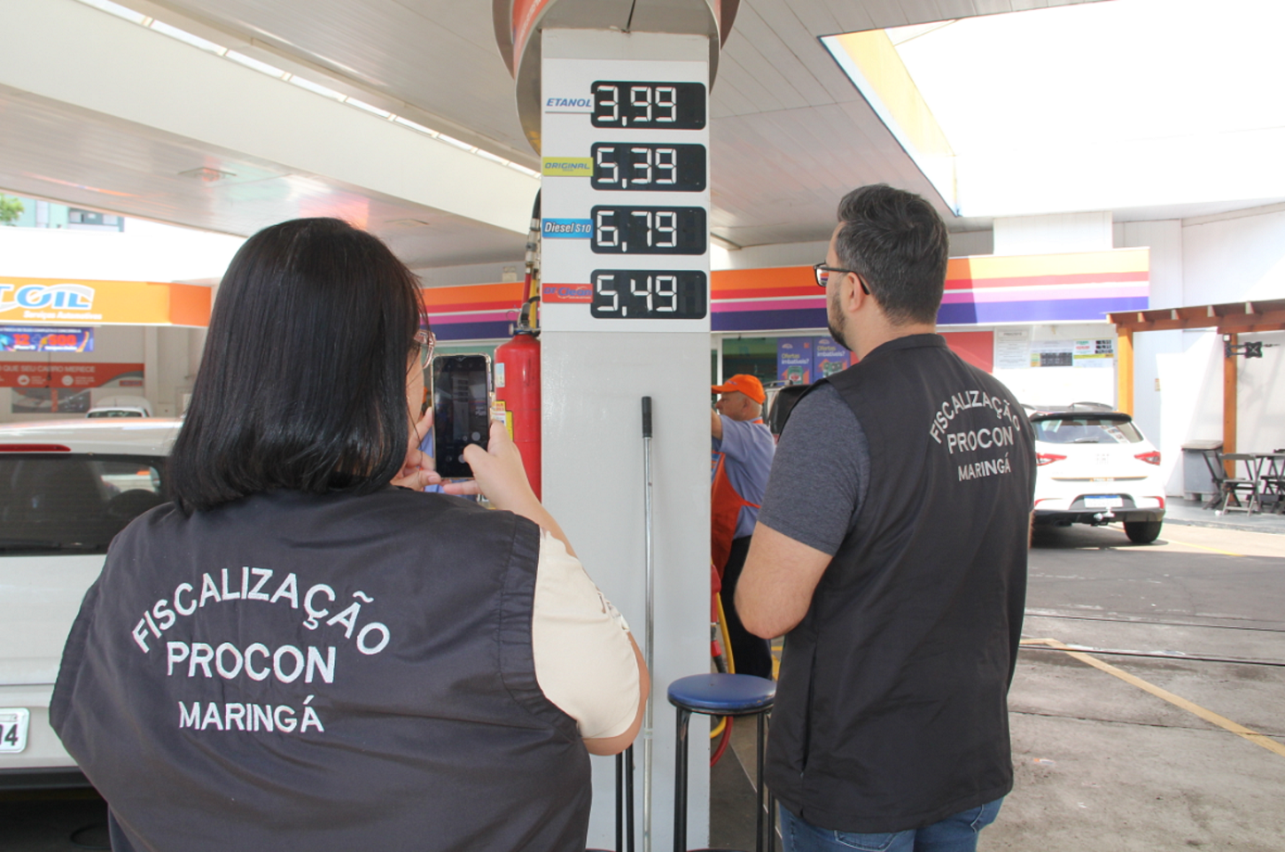 Procon Maringá divulga pesquisa semanal dos preços de combustíveis.