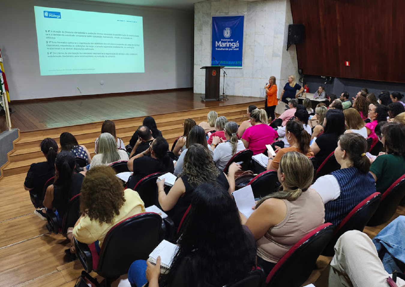 Diretores de escolas e Cmeis discutem condições de trabalho e comunicação nas unidades