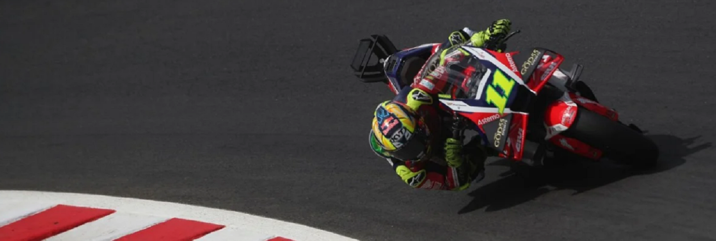 MotoGP: Brasileiro Diogo Moreira celebra pódio com segundo lugar na Sprint no Japão