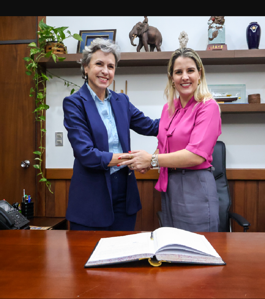 Sandra Jacovós assume Prefeitura de Maringá