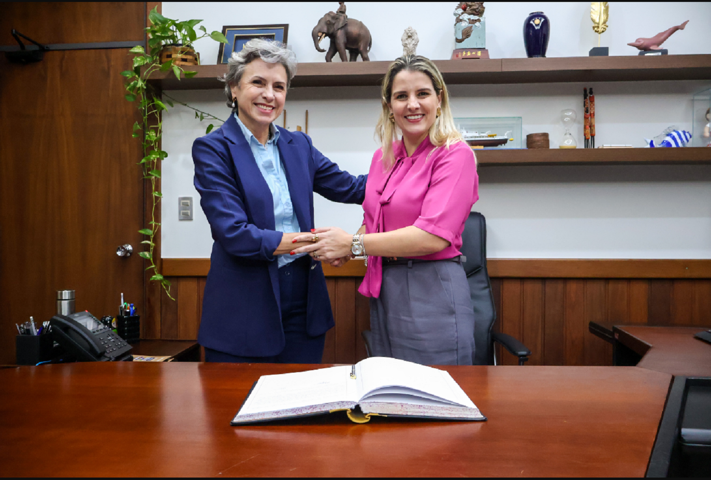 Sandra Jacovós assume Prefeitura de Maringá