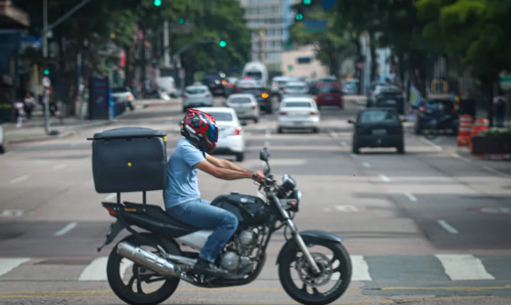 Com IPVA zerado, número de motocicletas cresce 20% em um ano no Paraná