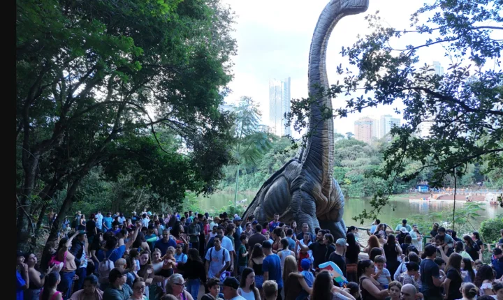 Dinossauros’ se despedem de Maringá após atraírem cerca de 130 mil visitantes ao Parque do Ingá