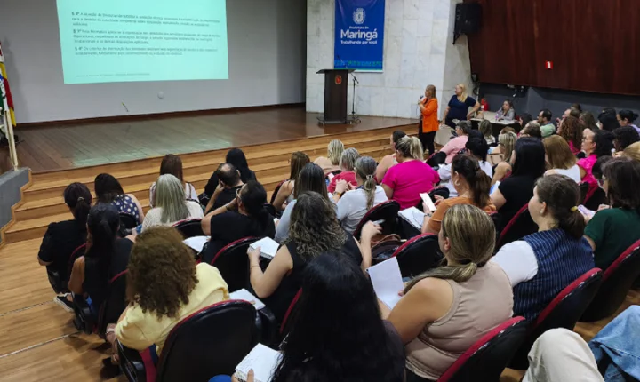 Diretores de escolas e Cmeis discutem condições de trabalho e comunicação nas unidades