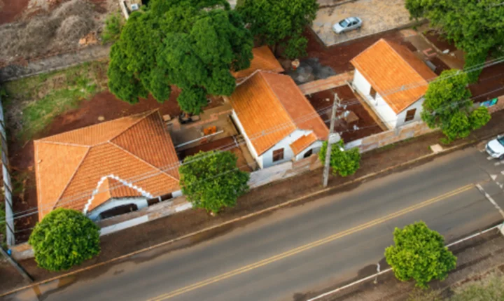 Mandaguari-Restauração das Casas dos Pioneiros atinge 85,92% de execução 