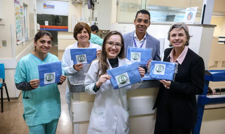 Material descartado em cirurgias ganha novo uso e vira bolsas para pacientes do Hospital Municipal