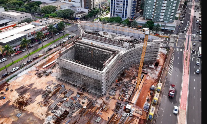 Obras da Ópera Oscar Niemeyer avançam e ultrapassam 43% de execução dentro do cronograma.