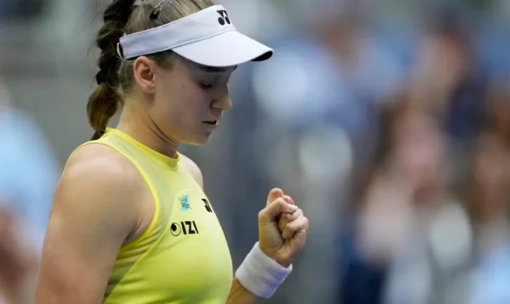 Rybakina vence Sabalenka em final de líderes do ranking e é campeã do US Open